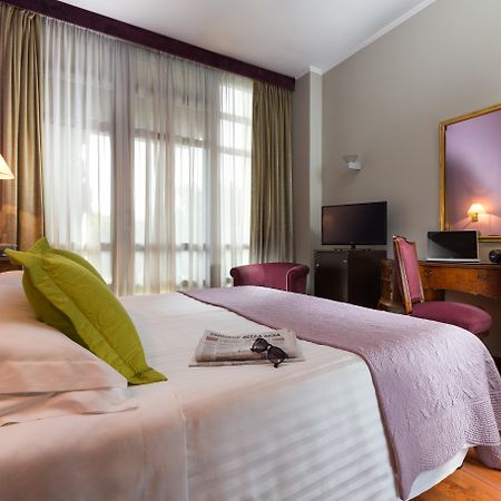 Hotel Fenix Roma Esterno foto