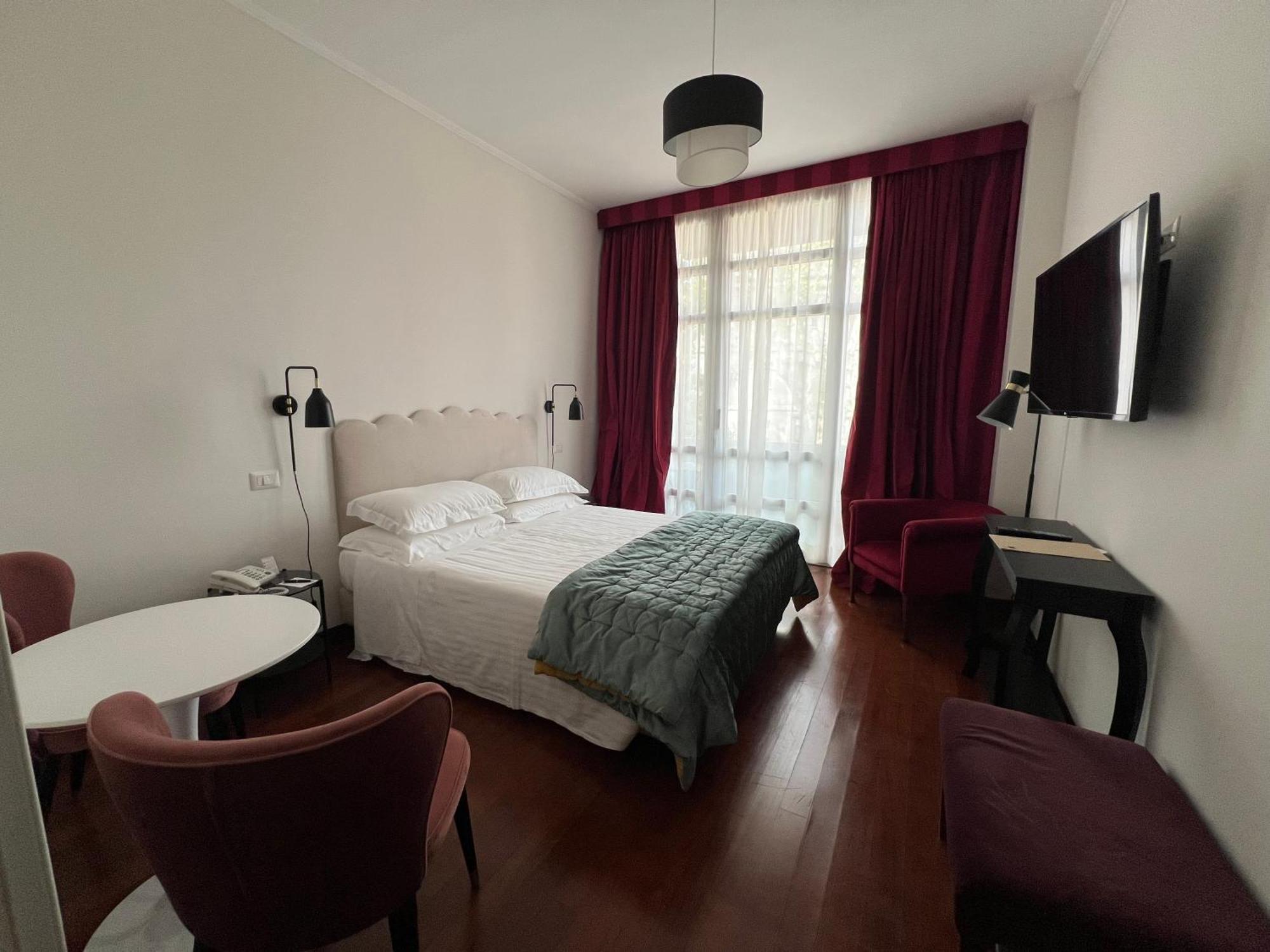 Hotel Fenix Roma Esterno foto