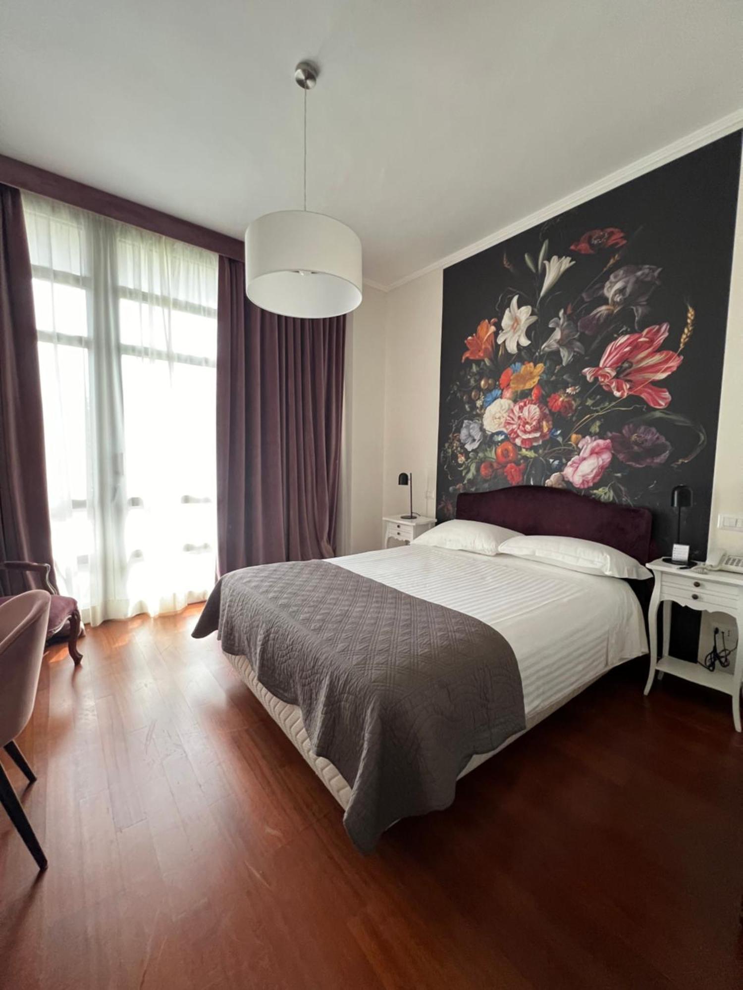 Hotel Fenix Roma Esterno foto