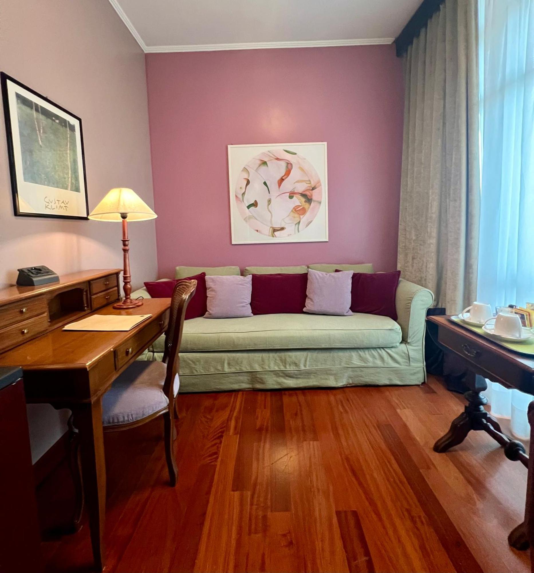 Hotel Fenix Roma Esterno foto